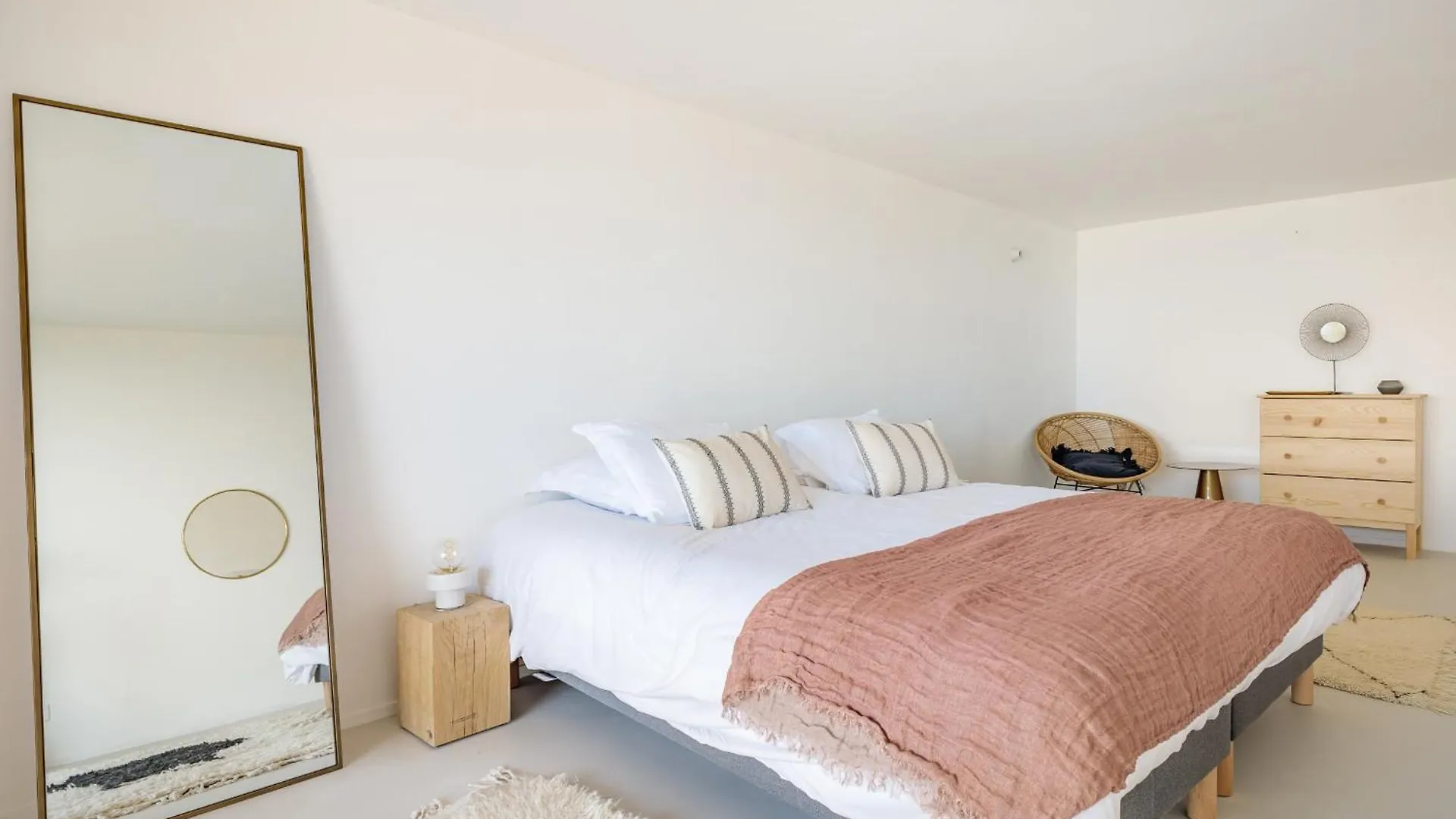 Holiday home Domaine De La Colline Villa Cucuron France