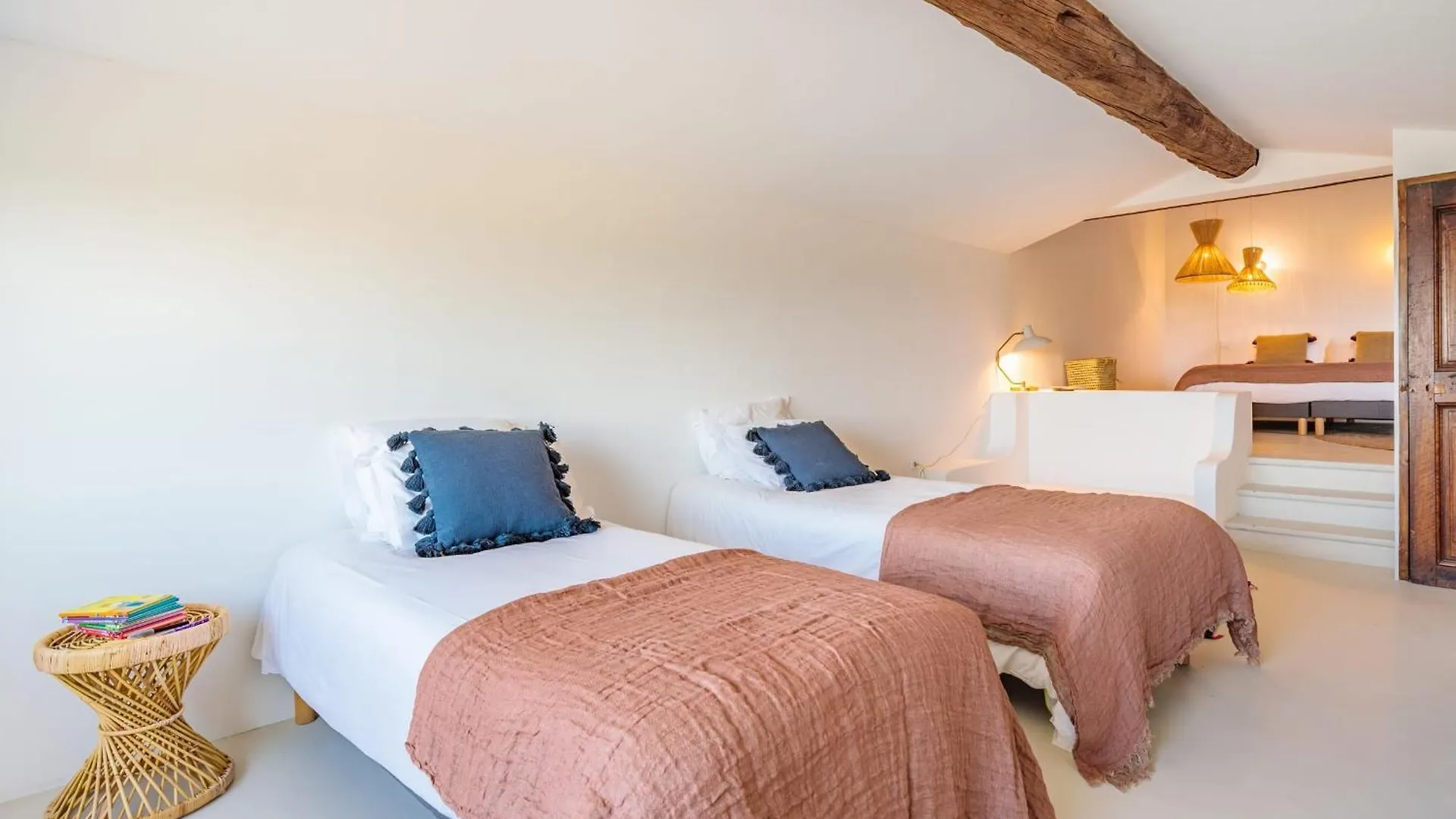 Domaine De La Colline Villa Cucuron Holiday home