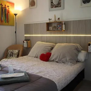  Habitación en casa particular Philippe & Marie, A Louer Petite Avec Terrasse Dans Villa, Au Pied Du Luberon